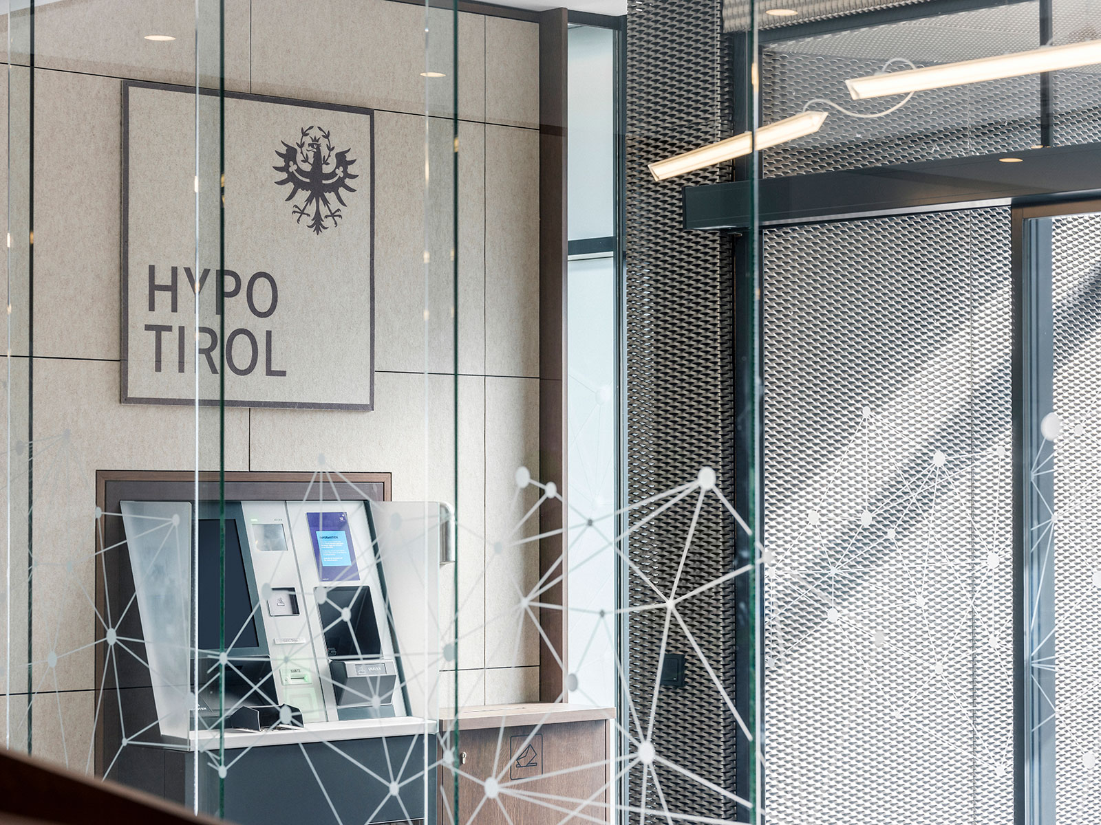 Hypo Tirol Landesbank Schwaz Interior Design Innenarchitektur